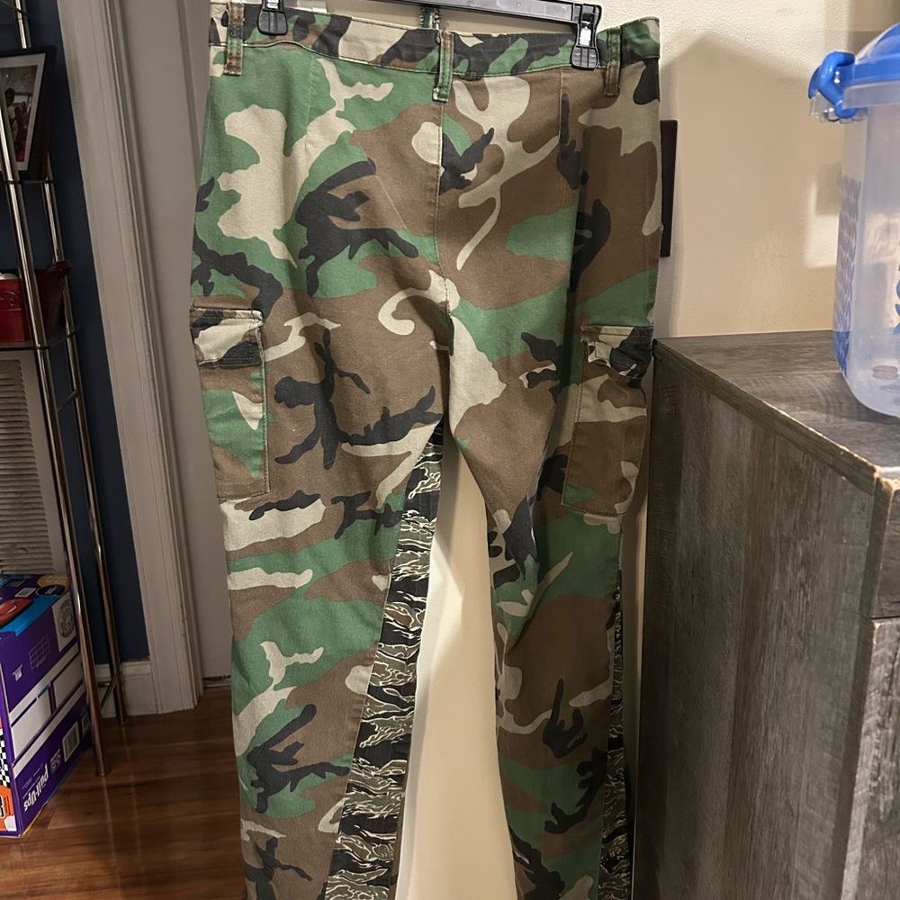 Camouflage Patterned Cargo Pants